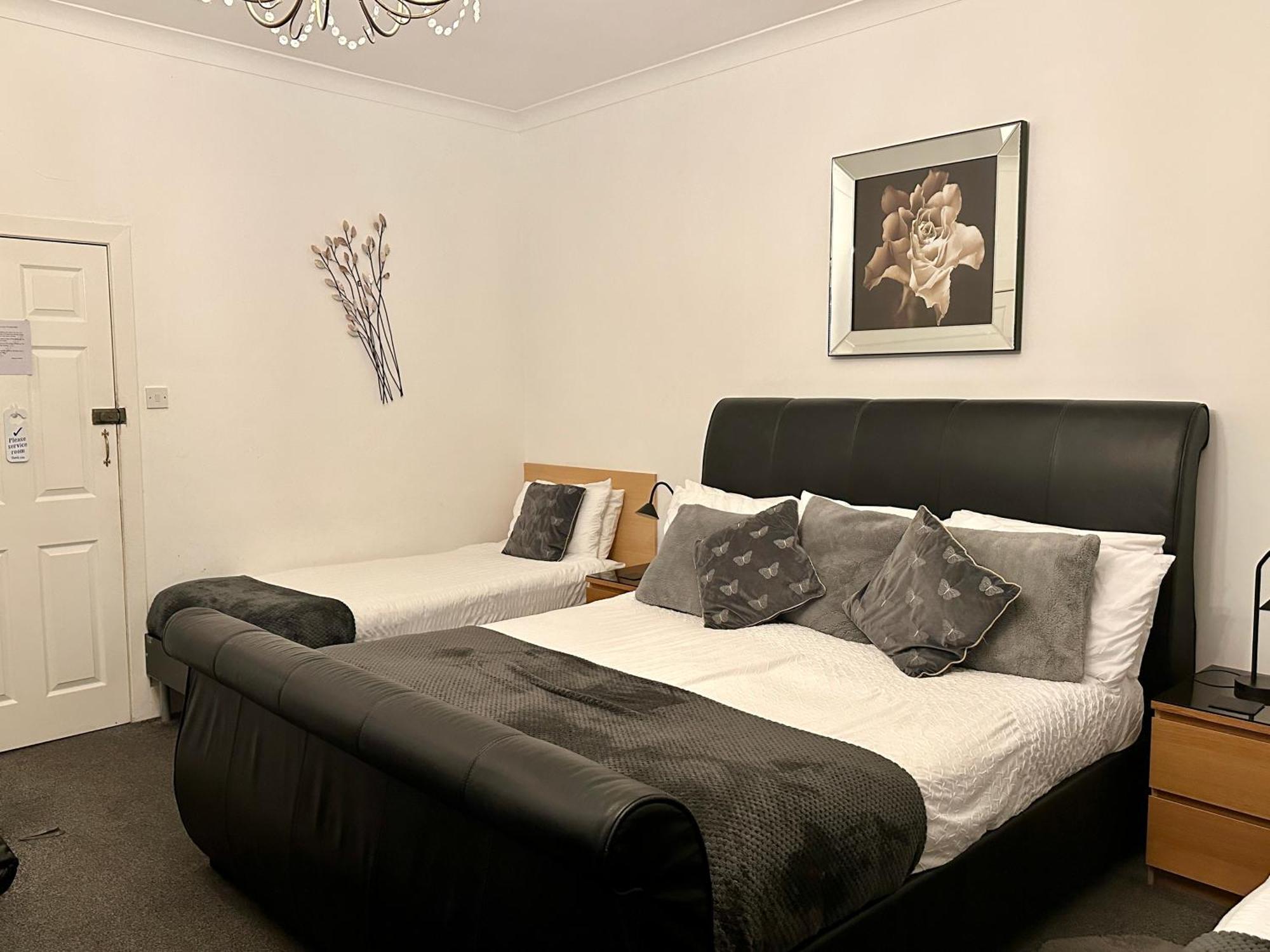The Elbow Room Kirkcaldy Bagian luar foto