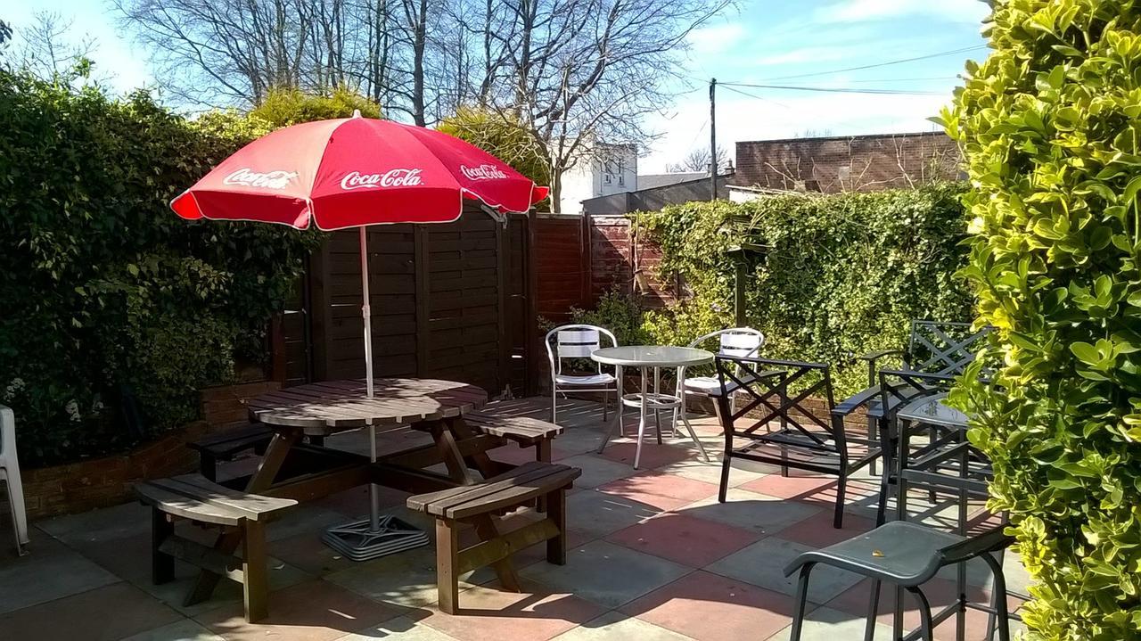 The Elbow Room Kirkcaldy Bagian luar foto